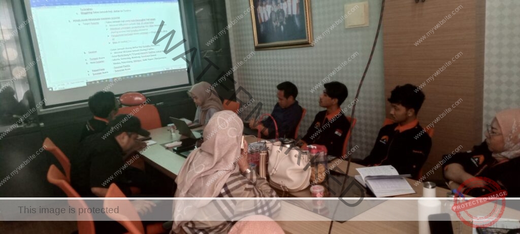 Presentasi bisnis profesional tentang strategi dan rencana pengembangan perusahaan.